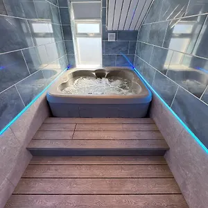 Edward Place Luxury Hot Tub , Blackpool United Kingdom